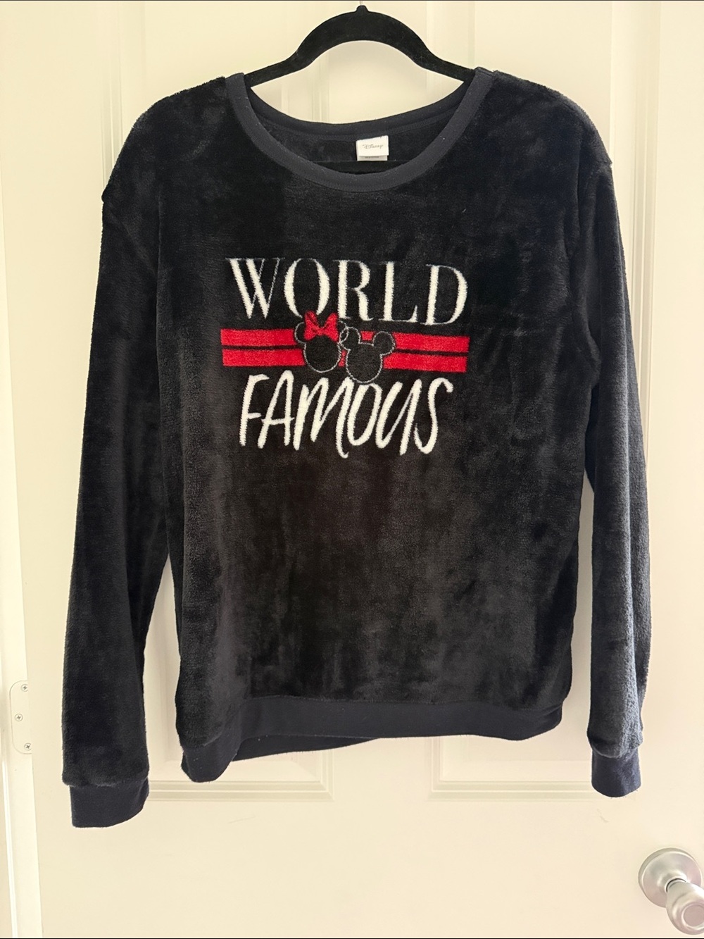 Disney Womens Large Black Mickey And Minnie Mouse Sweater Fleece “World Famous”